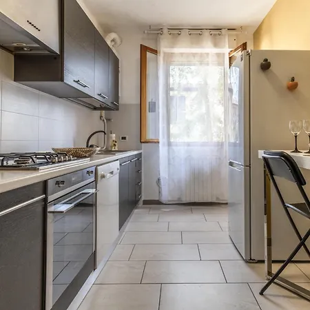 All'ombra Del Castello By World Apartment *