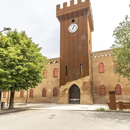 All'ombra Del Castello By World Apartment *