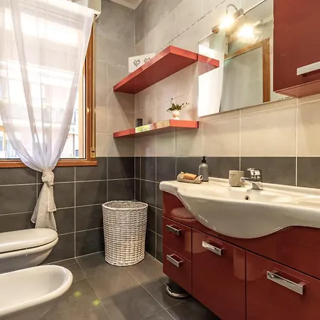 All'ombra Del Castello By World Apartment *